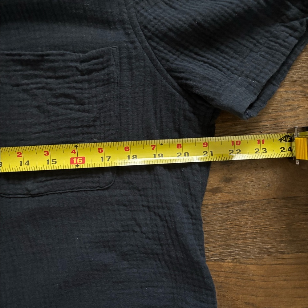 TWO Express Crinkle Textured Cotton Short Sleeve Shirts! Good used condition. - Picture 12 of 14
